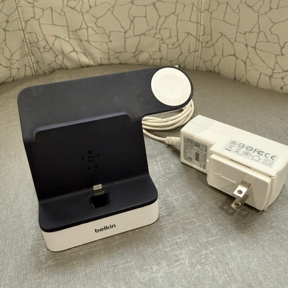 Belkin boost charger wireless for iPhone and apple watch